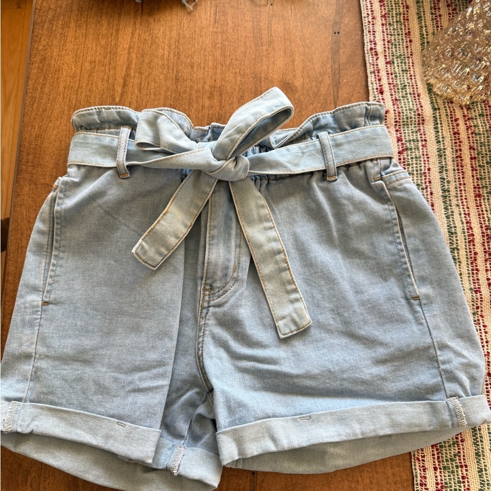 Paper bag denim shorts